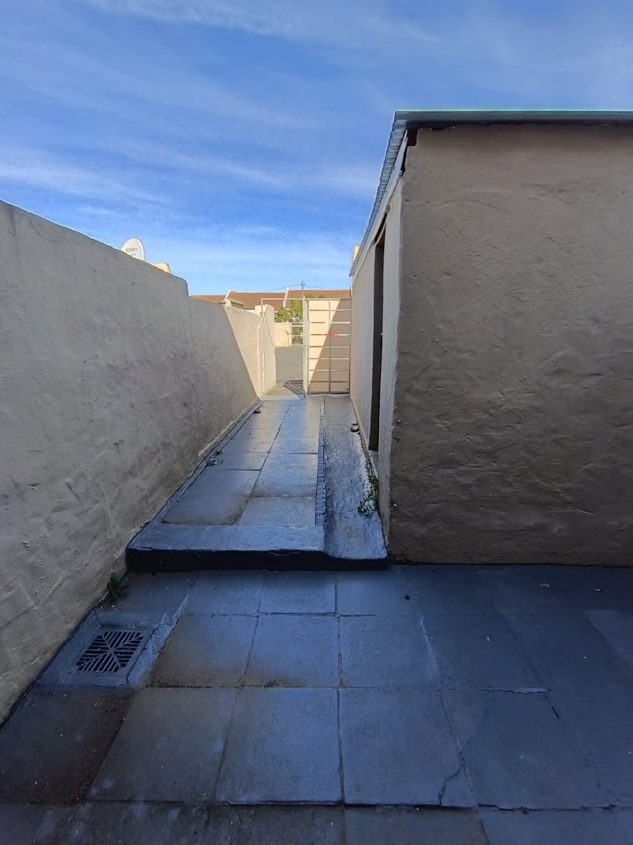 3 Bedroom Property for Sale in Amalinda Eastern Cape
